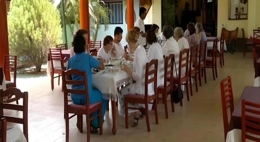 Saji-Sami Hotel Anuradhapura Luaran gambar