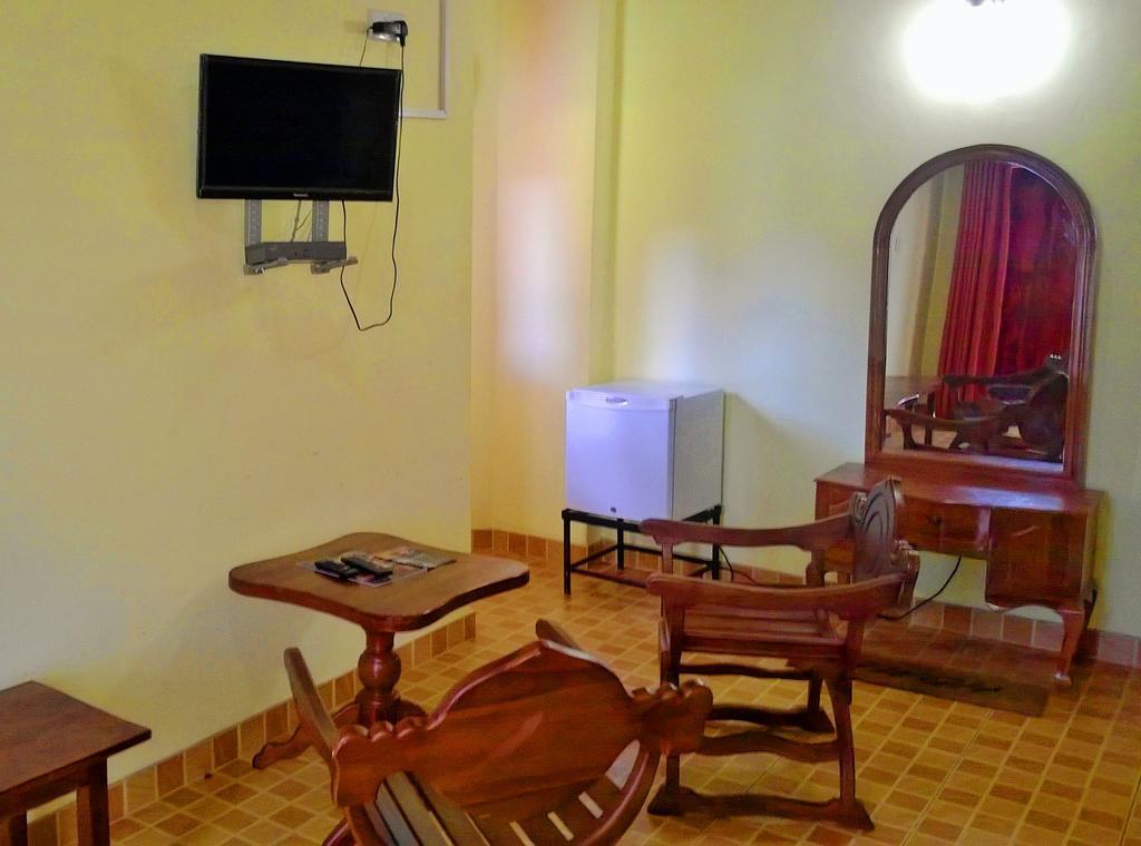 Saji-Sami Hotel Anuradhapura Luaran gambar