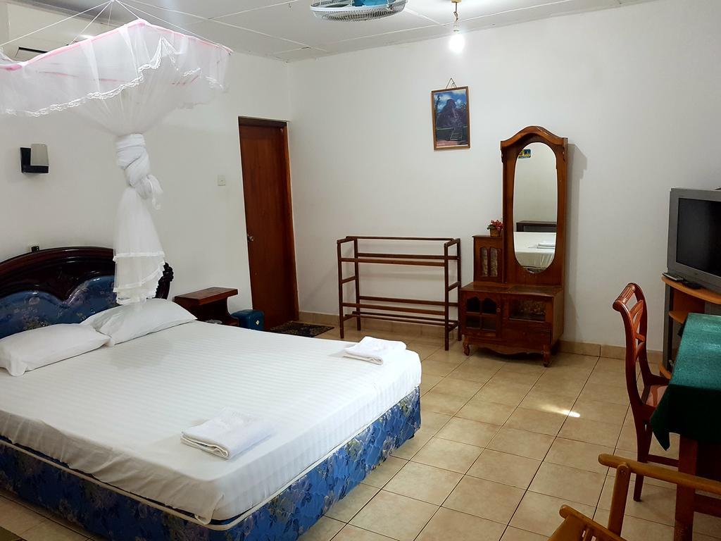 Saji-Sami Hotel Anuradhapura Luaran gambar