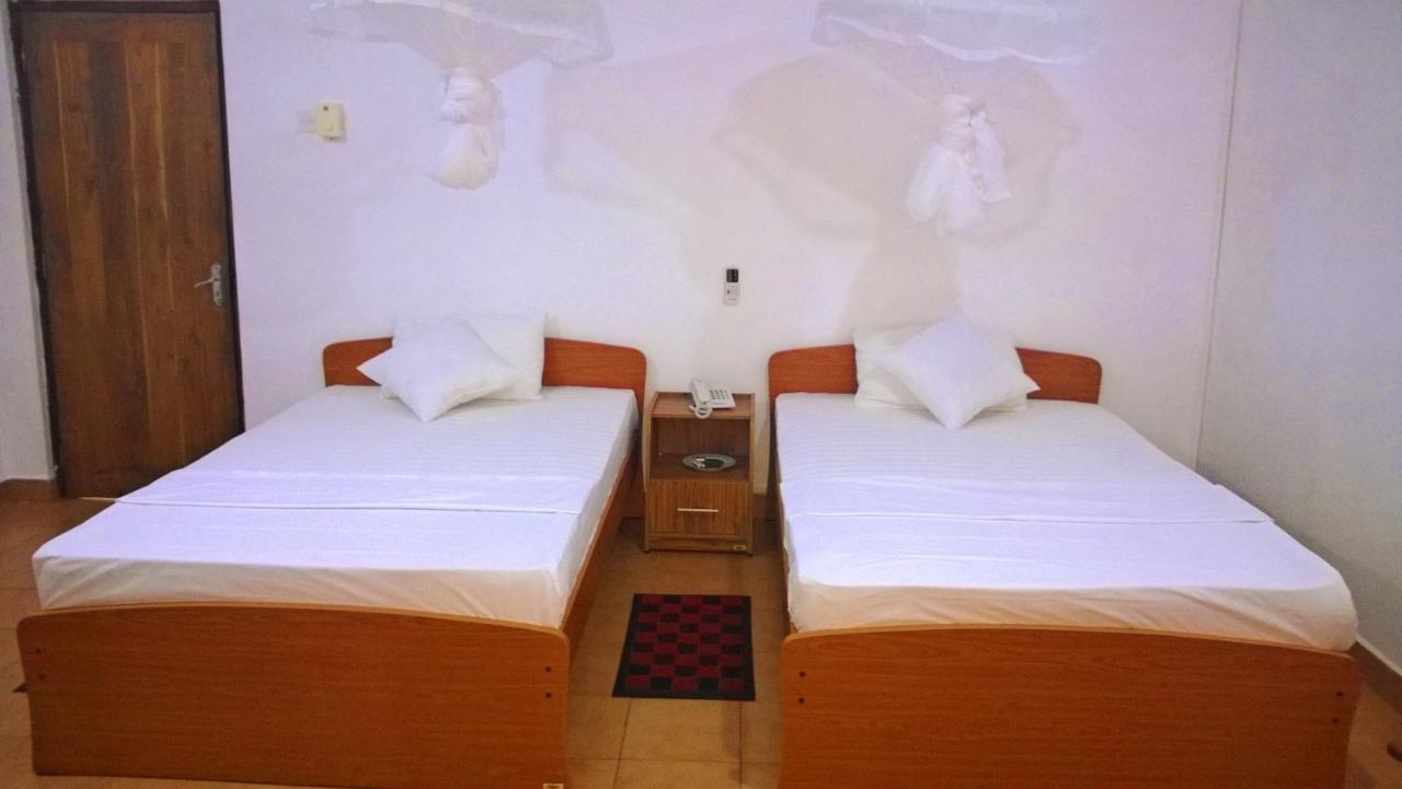 Saji-Sami Hotel Anuradhapura Luaran gambar