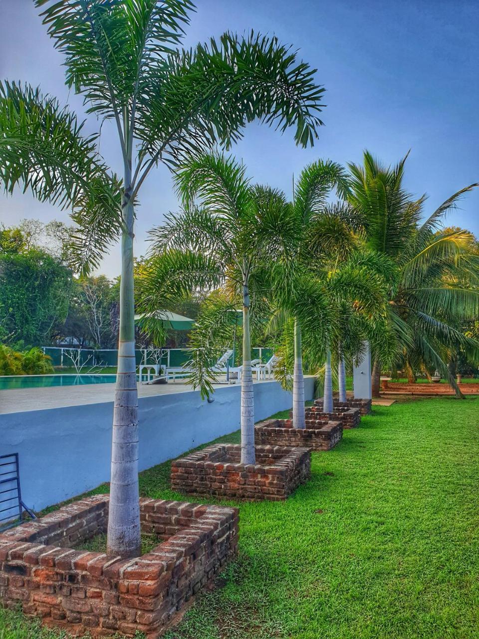 Saji-Sami Hotel Anuradhapura Luaran gambar