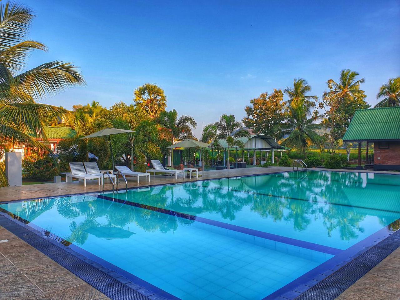 Saji-Sami Hotel Anuradhapura Luaran gambar