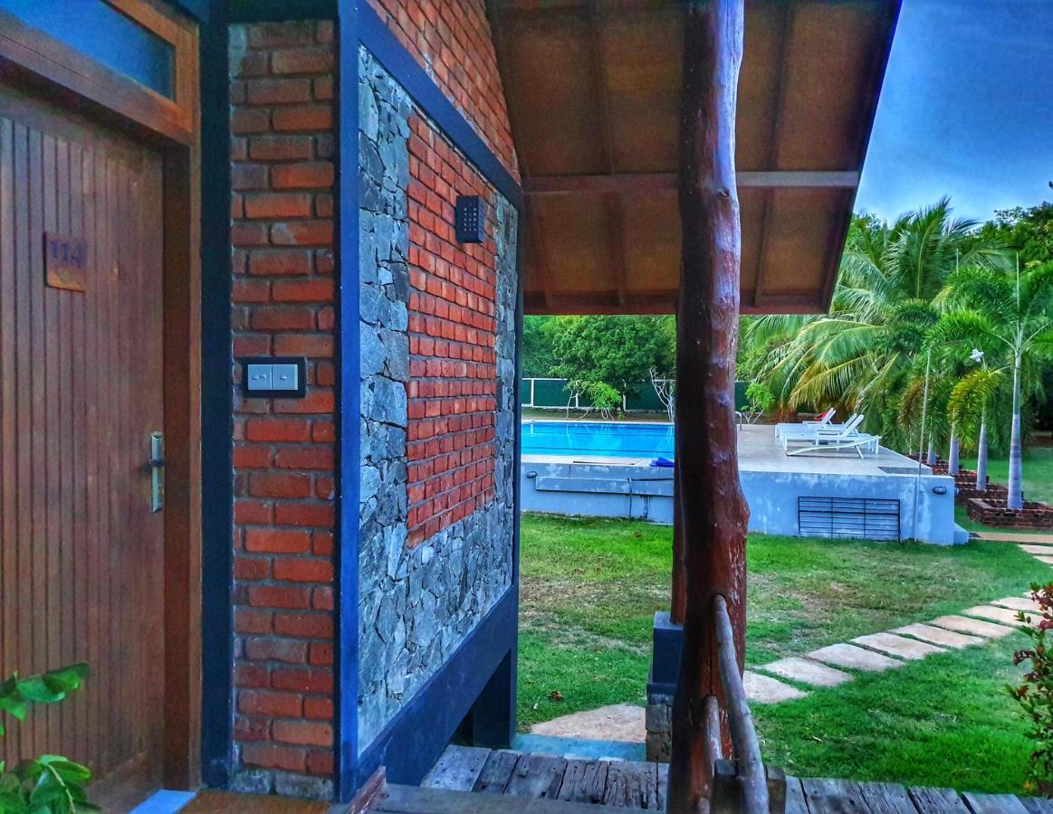 Saji-Sami Hotel Anuradhapura Luaran gambar