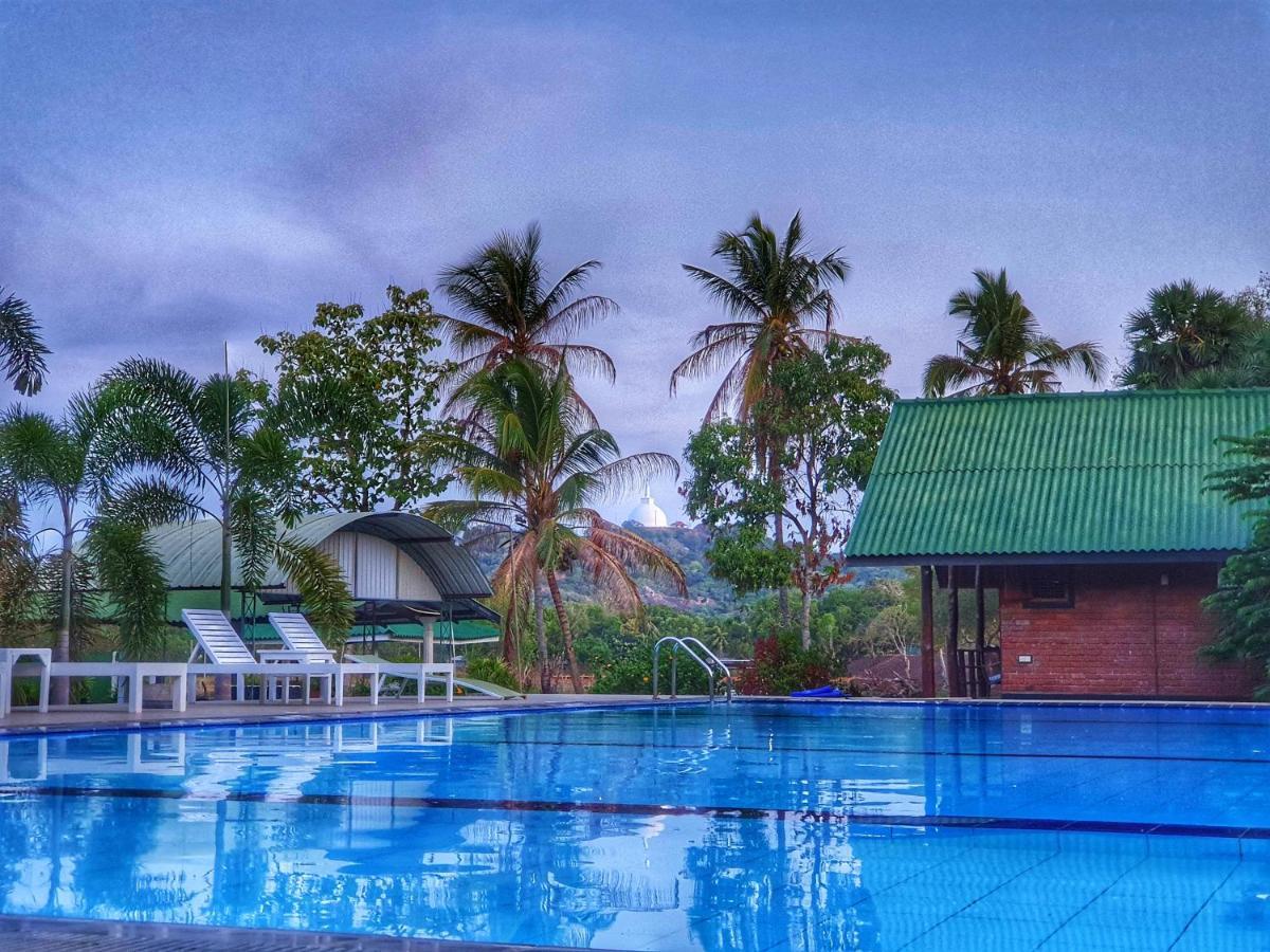 Saji-Sami Hotel Anuradhapura Luaran gambar